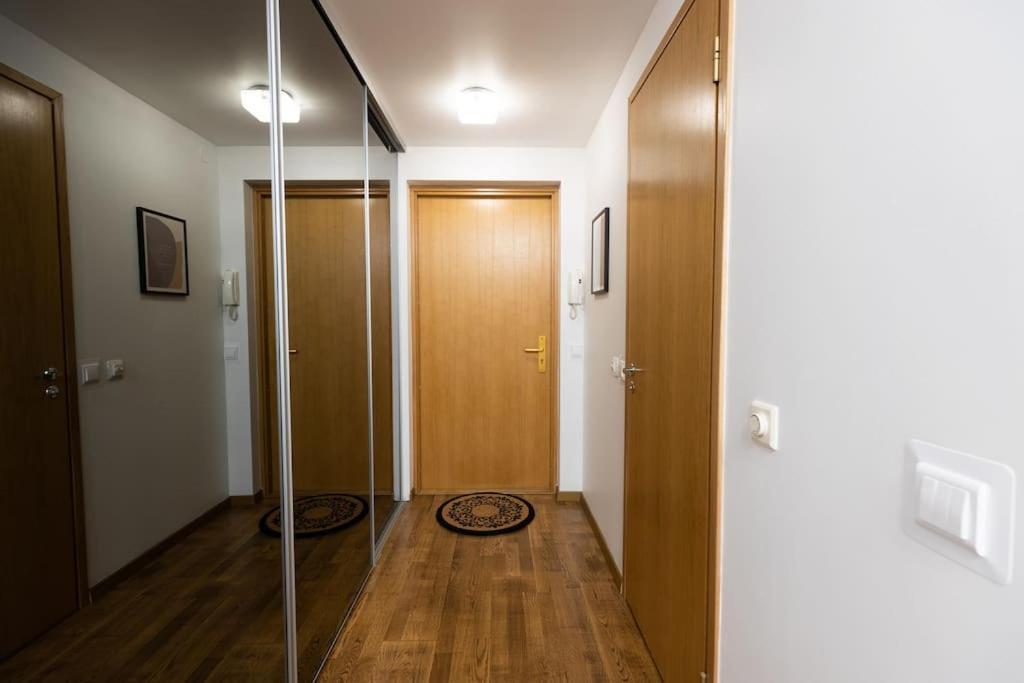 Modern & Cozy Place In The Very Heart Of Butas *