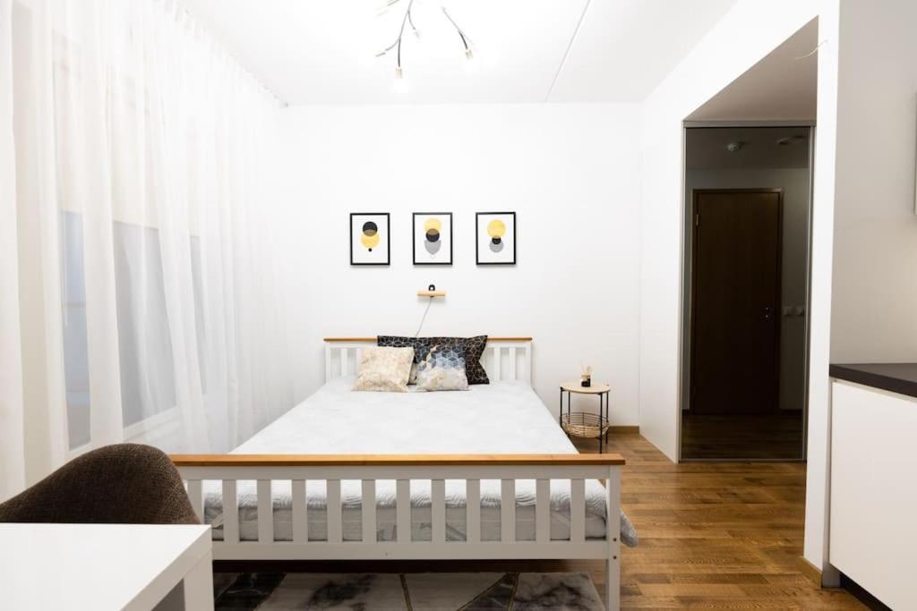Modern & Cozy Place In The Very Heart Of *