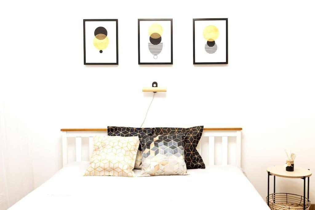 Modern & Cozy Place In The Very Heart Of Íbúð
